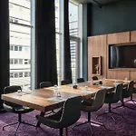 Roomers Frankfurt Central, Autograph Collection