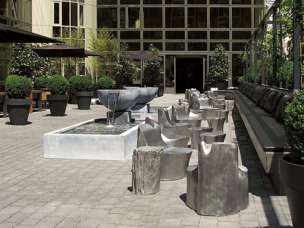 Roomers Frankfurt Central, Autograph Collection Hotel 5*